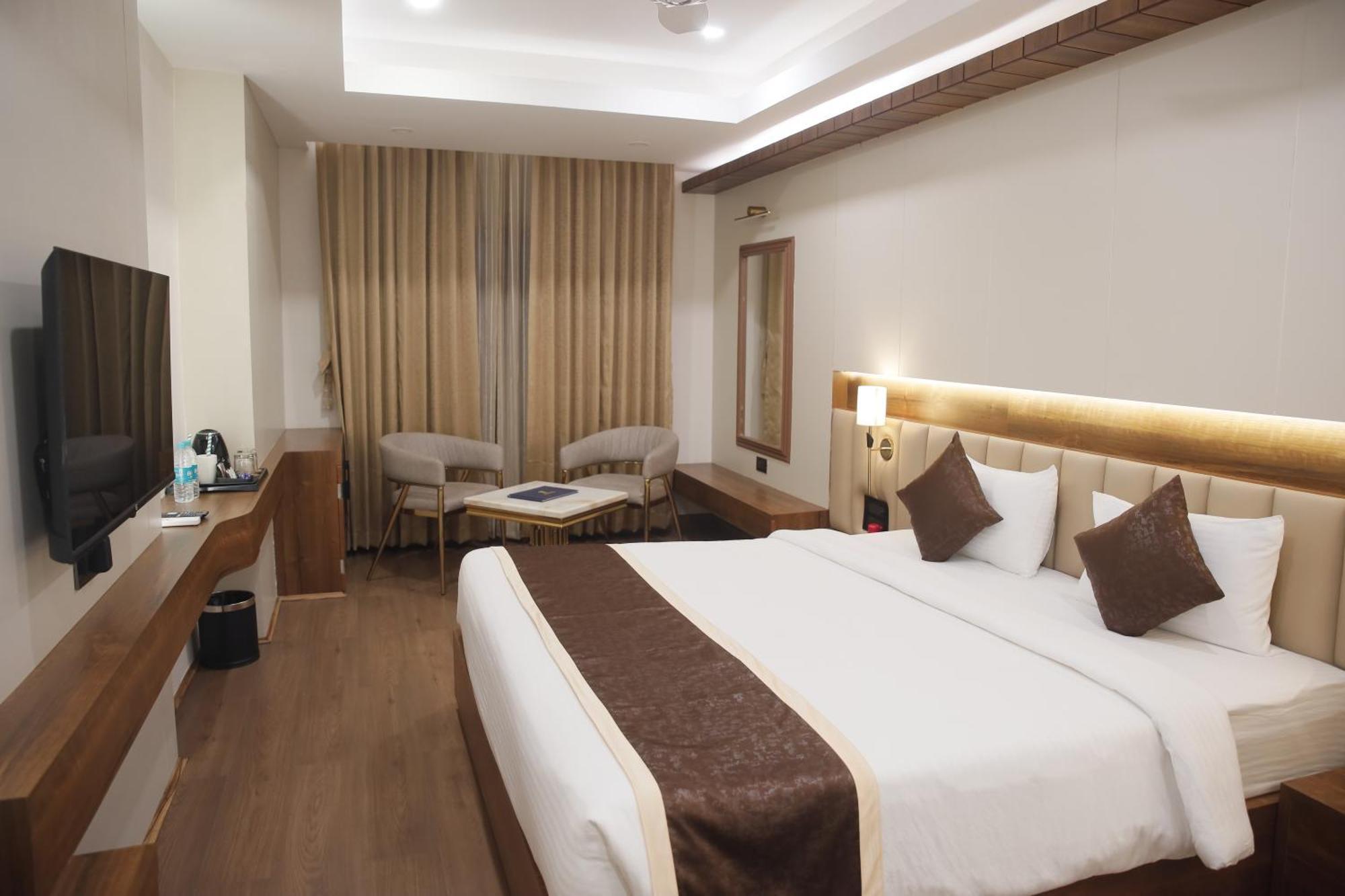 Hotel Heavens Garden Empire Guwahati Exterior foto